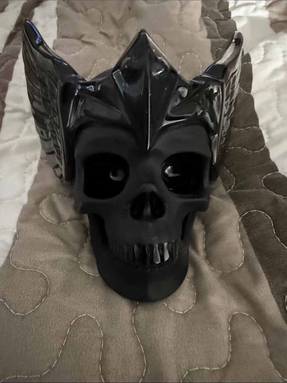 Skullis - black obsidian warrior skull